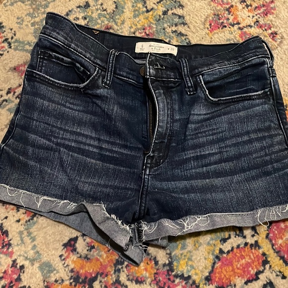 Abercrombie & Fitch denim shorts - Picture 1 of 3